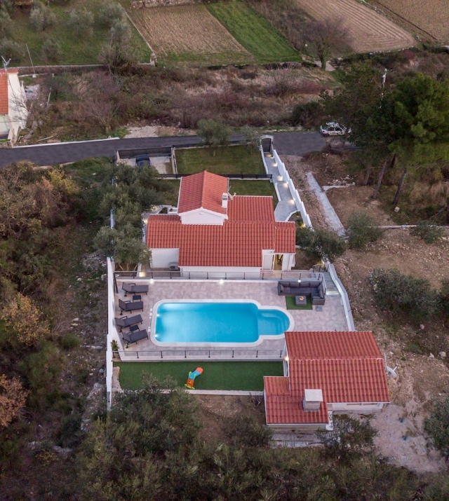 vila_omis7.jpg